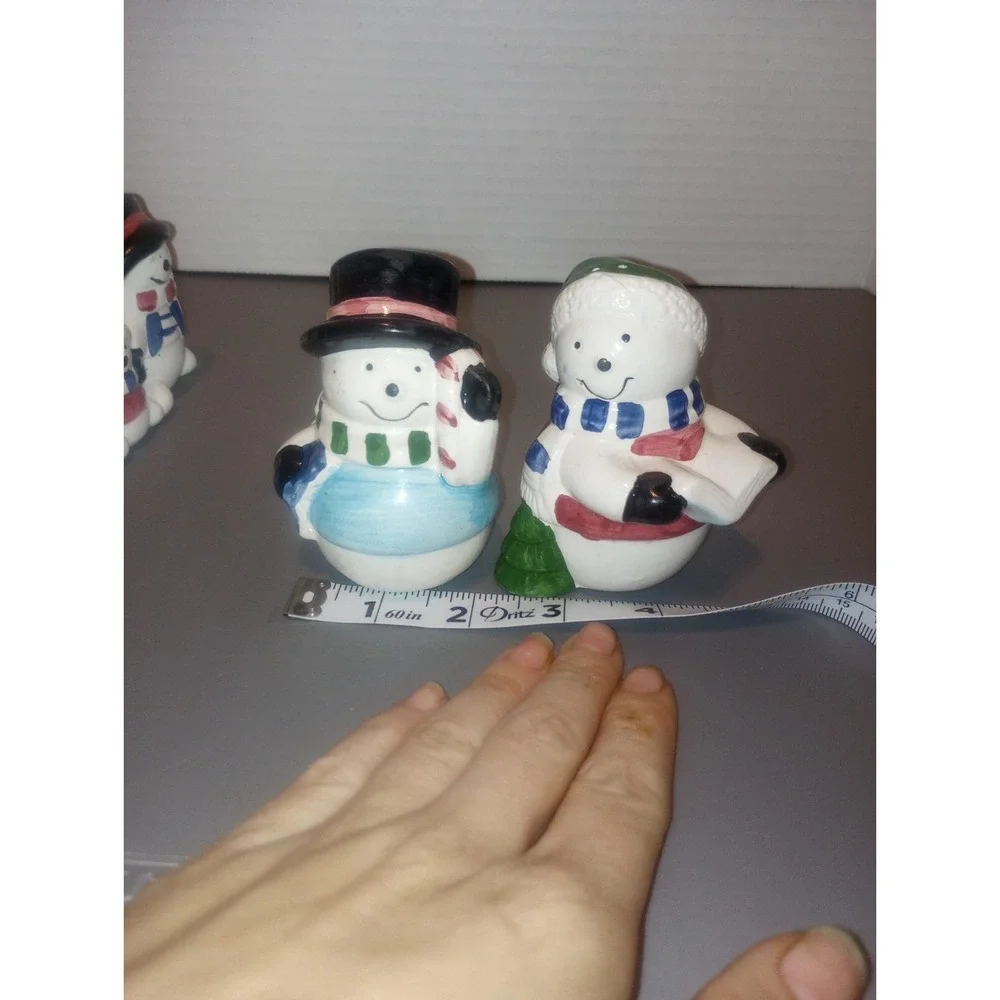 Snowmen In Scarfs Salt And Pepper‎ Shakers With Napkin Holder